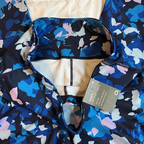GAP Fit Exercise Leggings Medium - Picture 3 of 5